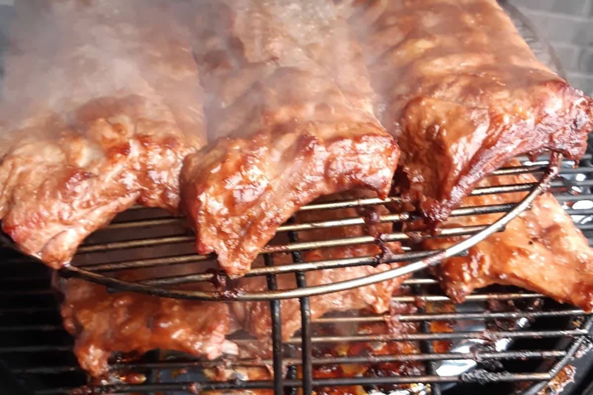 Costillas con Sazón de Café y Calor Dulce
